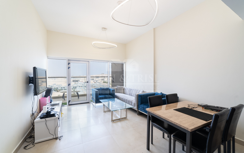 Two Bedroom Apartment for Sale in Marina Arcade Tower Dubai-pic_1